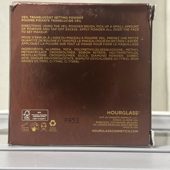 Hourglass Translucent Setting Powder Deep - Picture 3 of 5